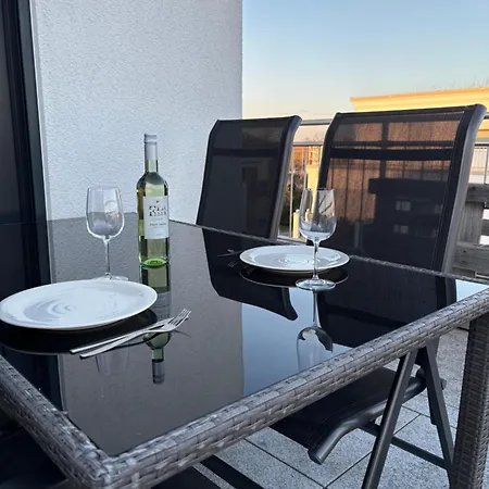 Modernes Serviced - Penthouse View شقة *
