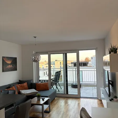 Modernes Serviced - Penthouse View Apartment