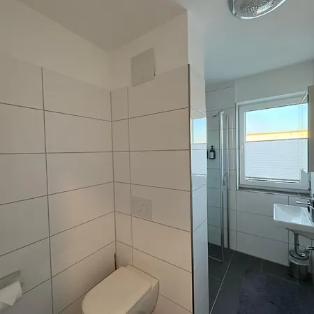 Modernes Serviced - Penthouse View Apartment